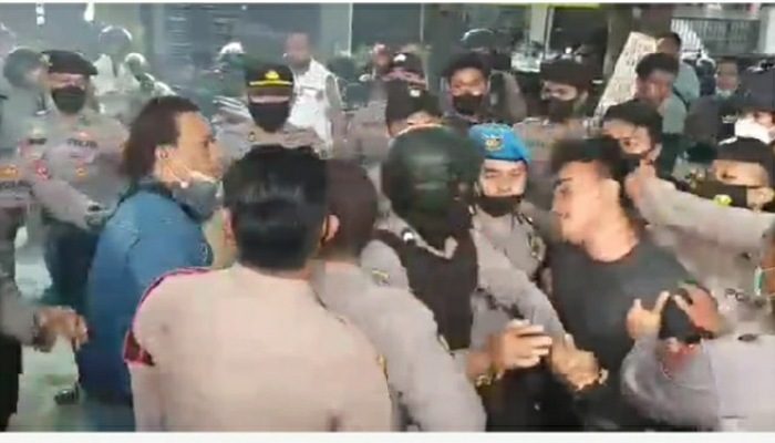DPC AWDI Sumenep Kutuk Keras Tindakan Anarkis Oknum Polisi Saat Amankan Demo “Mahasiswa”