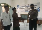 Tak Kenal Lelah Memberikan Pelayanan Prima Pada Masyarakat, Ponpes Anwarul Hidayah Berikan Piagam Penghargaan Pada Kapolsek Kangayan