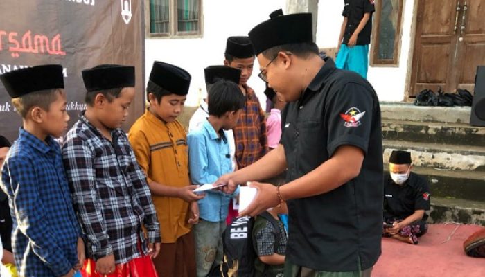 Hikmah Ramadhan, Gerakan Pemuda Desa Duko Santuni Anak Yatim Dan Bagi-Bagi Takjil