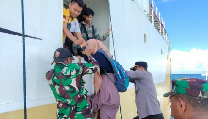Perkembangan Terkini KMP Sabuk Nusantara 91 Yang Kandas di Perairan Pulau  Setabuk, Pulau Sapeken