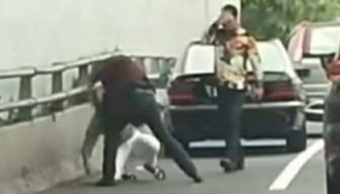 Viral, Video Putra Anggota DPR Dari PDI-P Dianiaya 2 Orang di Tol Dalam Kota