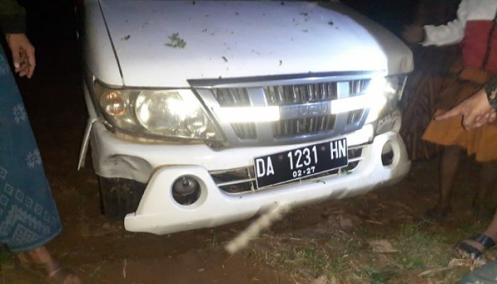 Mobil Izuzu Panther di Sumenep Hantam Pejalan Kaki