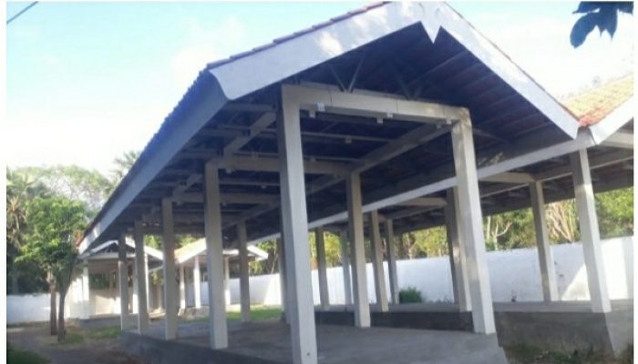 Tak Ubahnya Seperti Pasar Hewan, Pasar Baru di Giligenting Dibiarkan Mangkrak