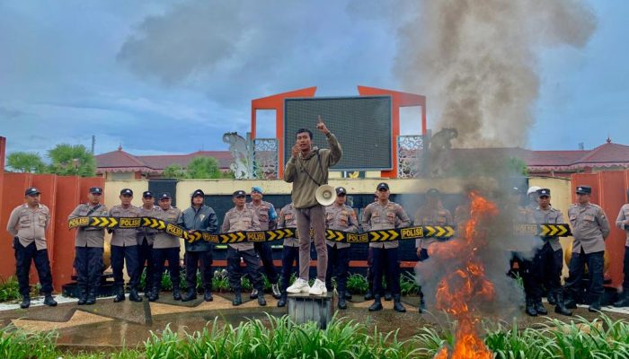 Sumenep Banjir Berita Pelaku UMKM Batik Motif Beddei Punya Penghasilan 6 Juta Per-Bulan, Dear Jatim: Itu Framing, Ulah Dari Oknum Pengusaha?