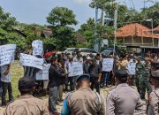 Terindikasi Tak Netral di Pilkades Morombuh, Camat Kwanyar Digeruduk Warga