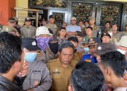 Aksi Jilid III Soal Pengadaan Seragam Batik ASN, Dear Jatim: Kabag Organisasi Tidak Mencerminkan Orang Yang Berpendidikan