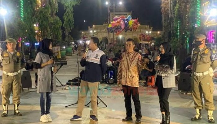 Melalui Panggung Kreasi, Satpol PP Sumenep Edukasi Masyarakat Kota Keris Tentang Rokok Ilegal