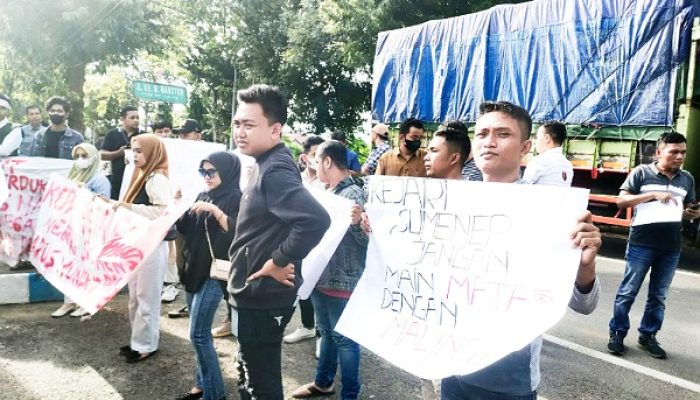 Dikepung Dear Jatim, Kejaksaan Negeri Sumenep Dituntut Usut Kasus Froud di BSI Sampai Akar-Akarnya