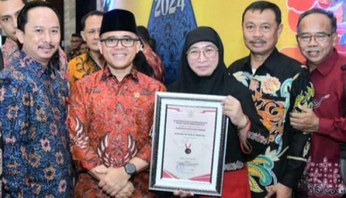 Luar Biasa, Pemkab Sumenep Raih Penghargaan SAKIP Award 2024