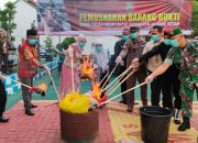 Barang Bukti 37 Perkara di Kejaksaan Negeri Dimusnahkan Oleh Plt Bupati Sumenep