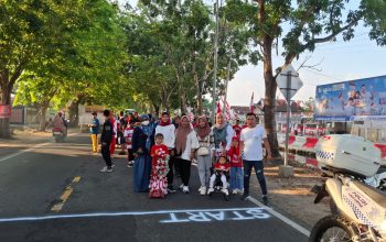 RT 04/RW 02 Pabian Tumpah Ruah, Jalan Sehat Jadi Ajang Kebersamaan Warga di HUT ke-80 RI